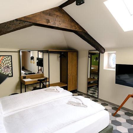Seven Town House Boutique Hotel Locarno Exterior photo