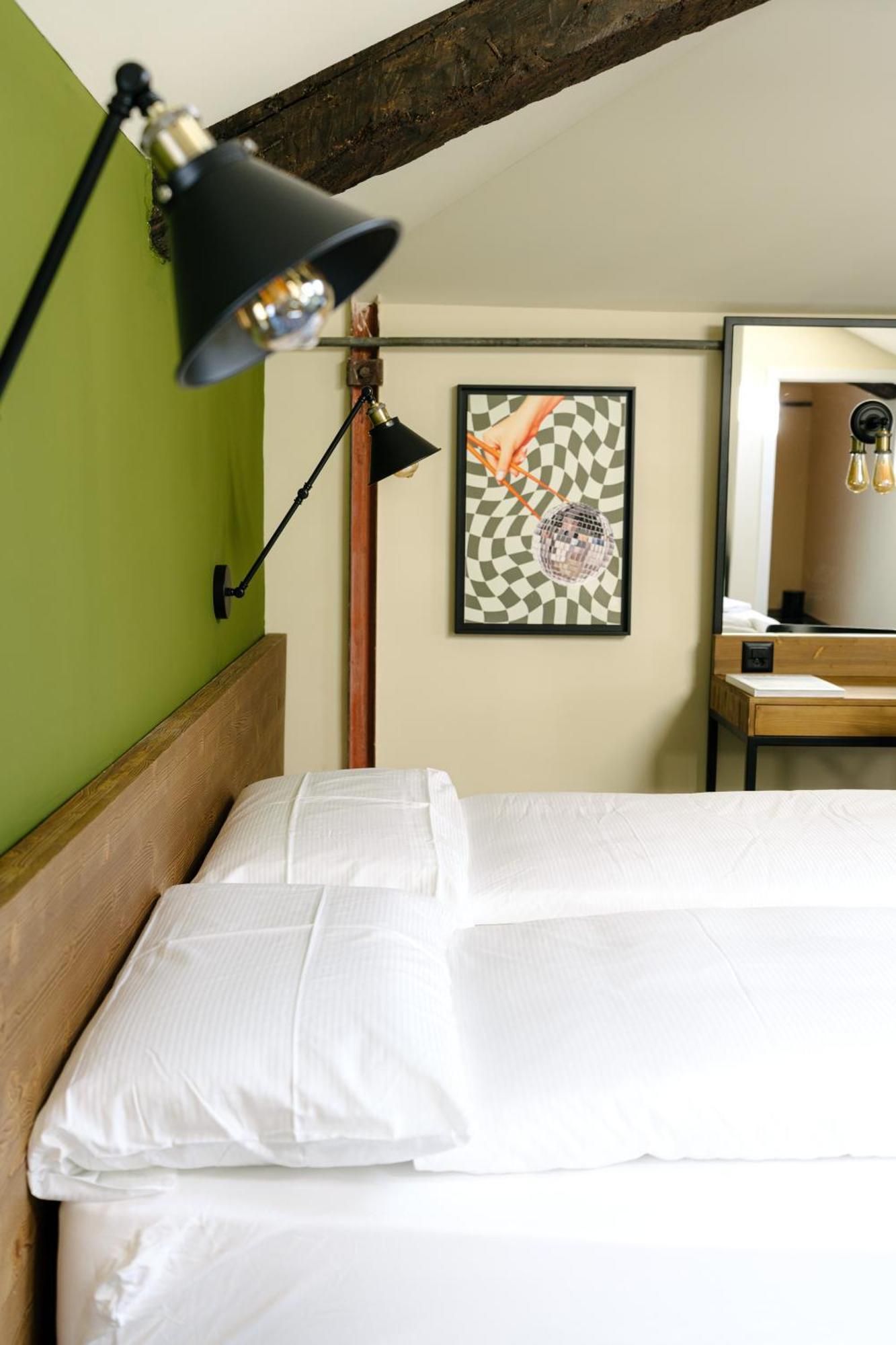 Seven Town House Boutique Hotel Locarno Exterior photo